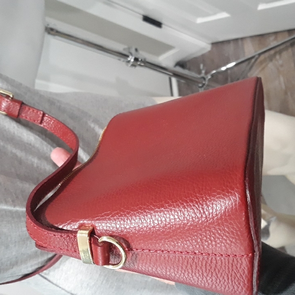 Italian made red leather shoulder bag. NWOT - Picture 6 of 8